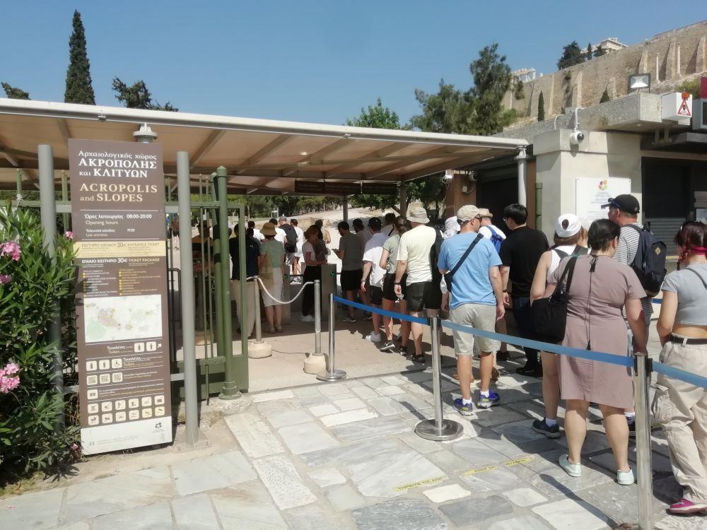 Why Timed Entry Tickets Are Essential for the Acropolis in 2026